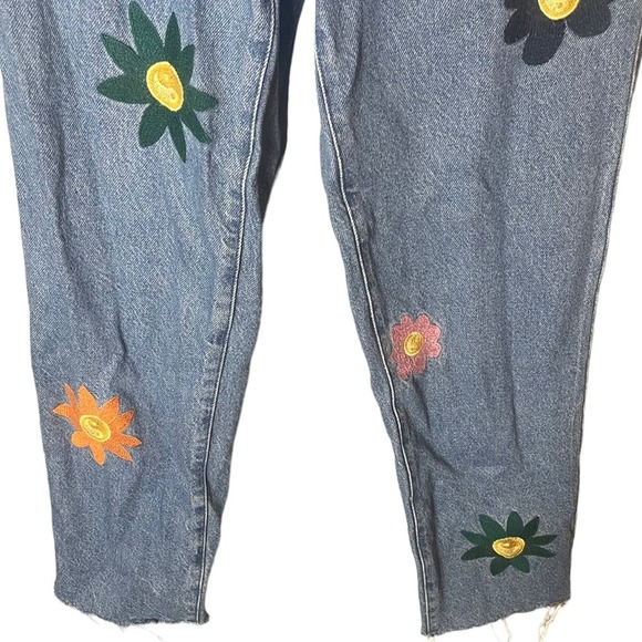 Pacsun Women’s Eco Flower Embroidered High Rise Straight Jeans Size 24 - Picture 5 of 6